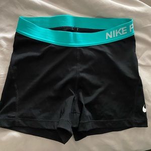 Nike Pro Shorts - Medium